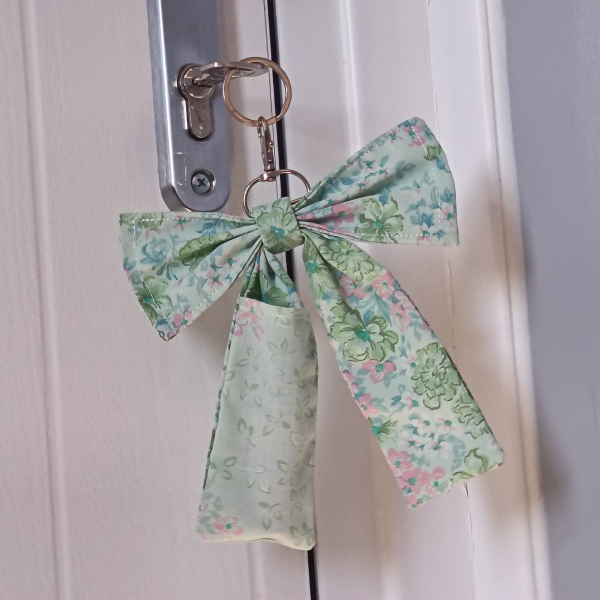 Handmade Bow Keychain - Green Floral Print D - Arlene Stitch