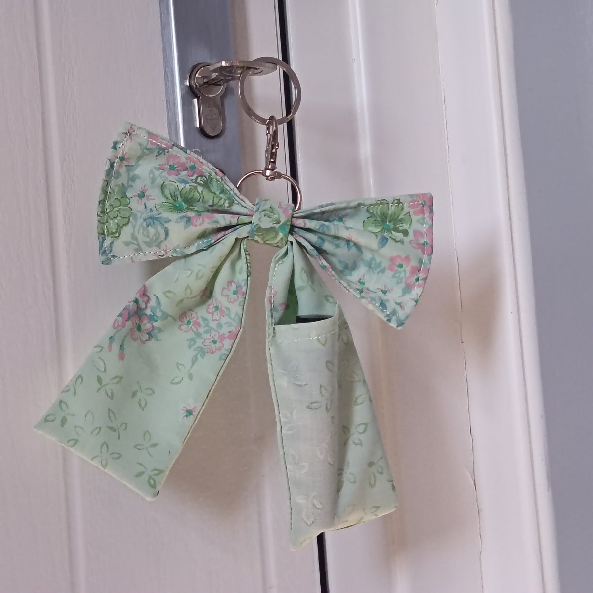 Handmade Bow Keychain - Green Floral Print A - Arlene Stitch